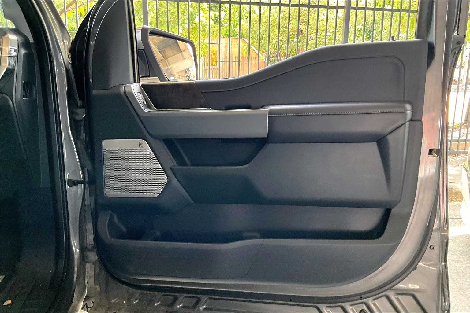 2022 Ford F-150 Lariat photo 43