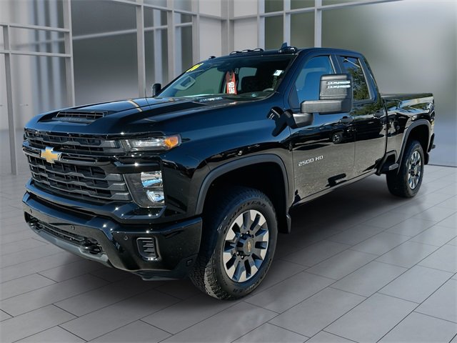 2026 Chevrolet Silverado 2500HD Custom's photo