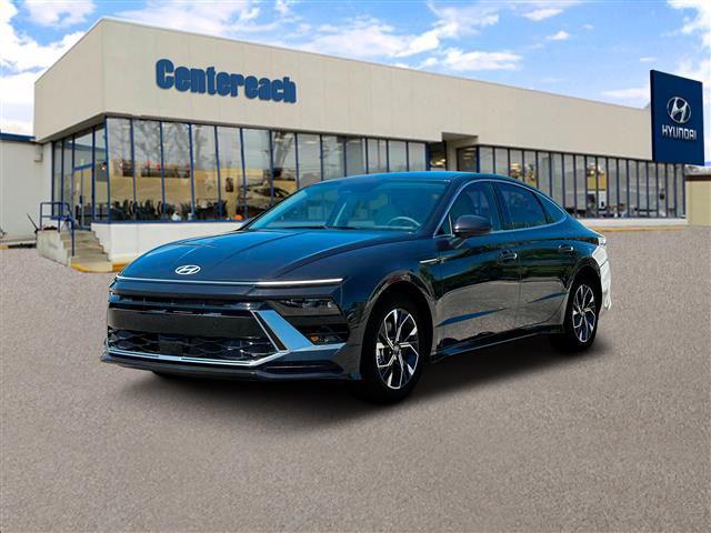 2025 Hyundai Sonata SEL's photo