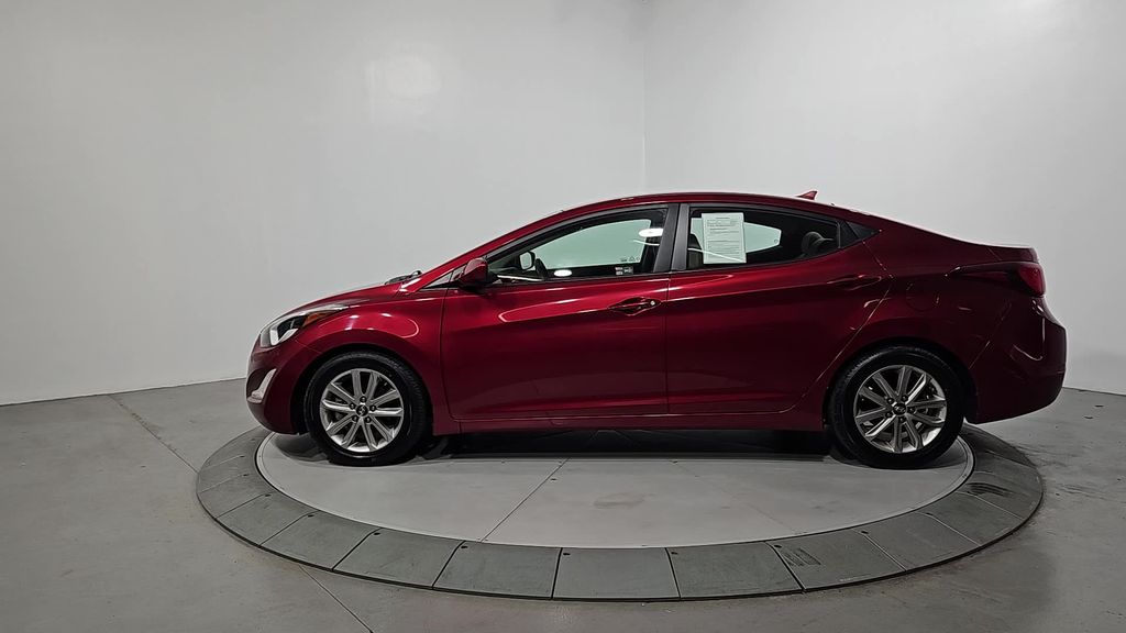 2014 Hyundai Elantra SE photo 2