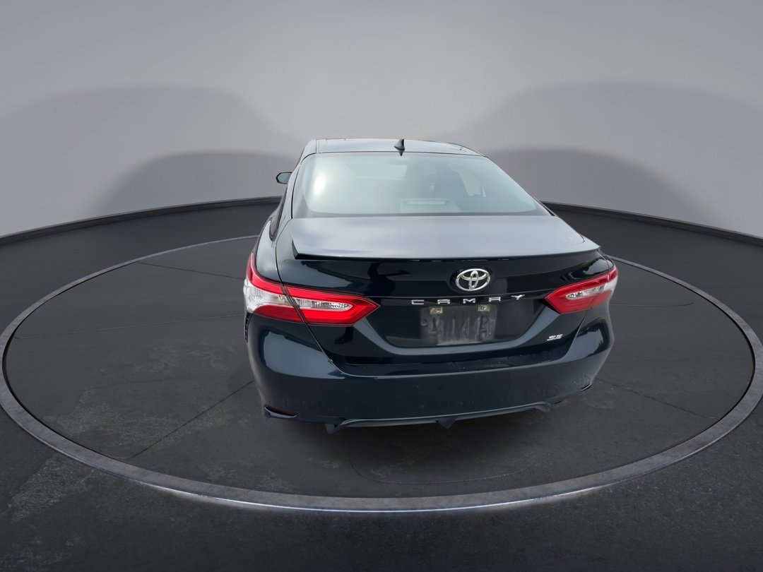 2020 Toyota Camry SE photo 7