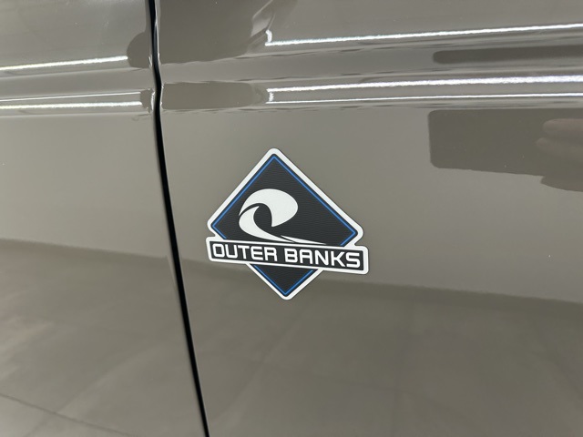 2025 Ford Bronco Outer Banks photo 6