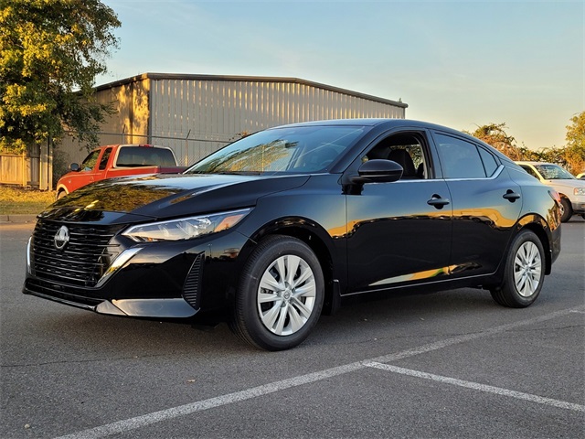 2025 Nissan Sentra S photo 4