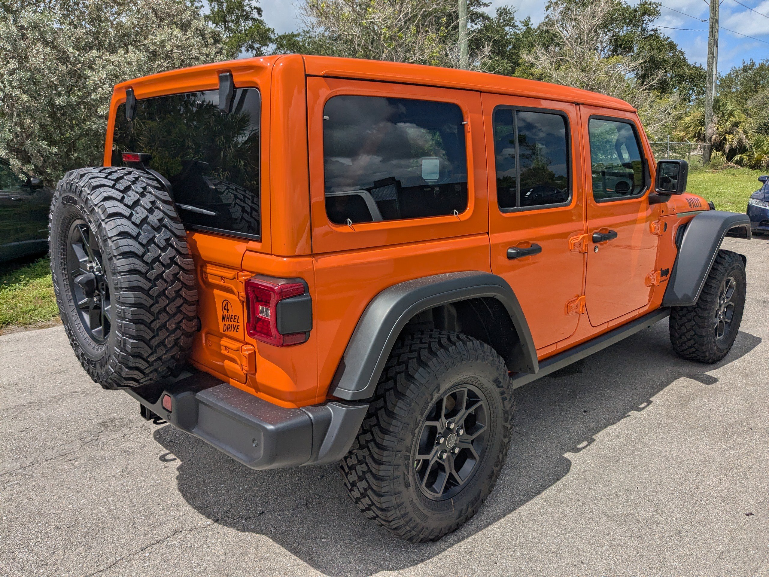 2025 Jeep Wrangler Willys photo 4