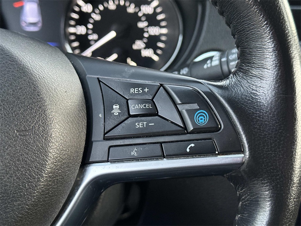 2019 Nissan Rogue SV photo 21