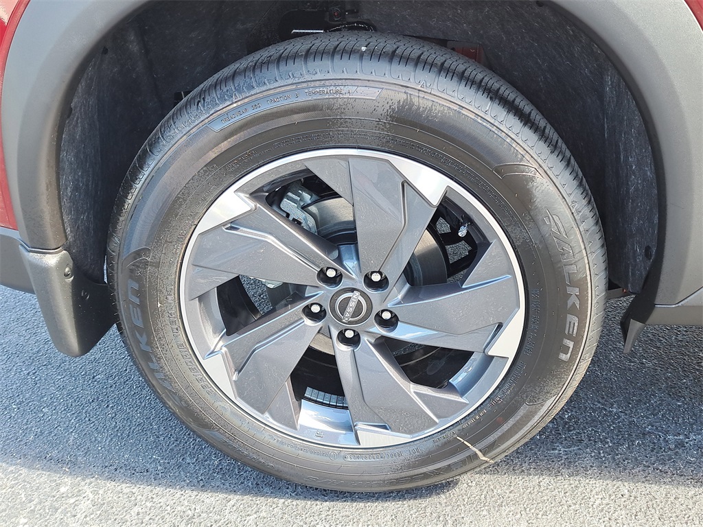 2026 Nissan Rogue SV photo 7