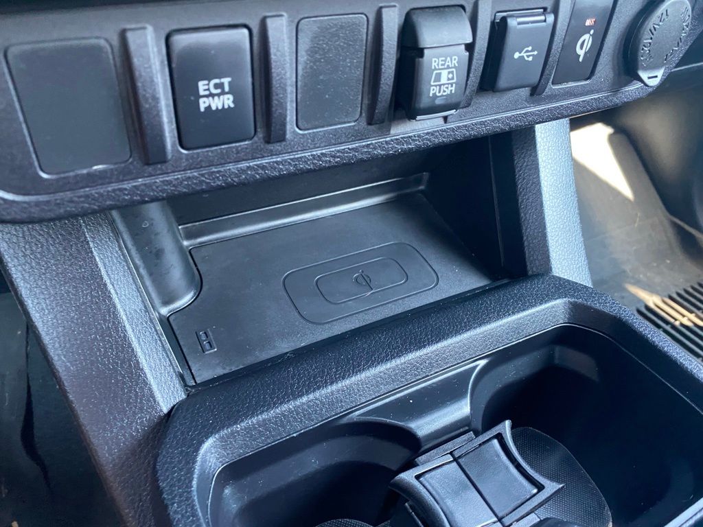 2020 Toyota Tacoma SR5 photo 19