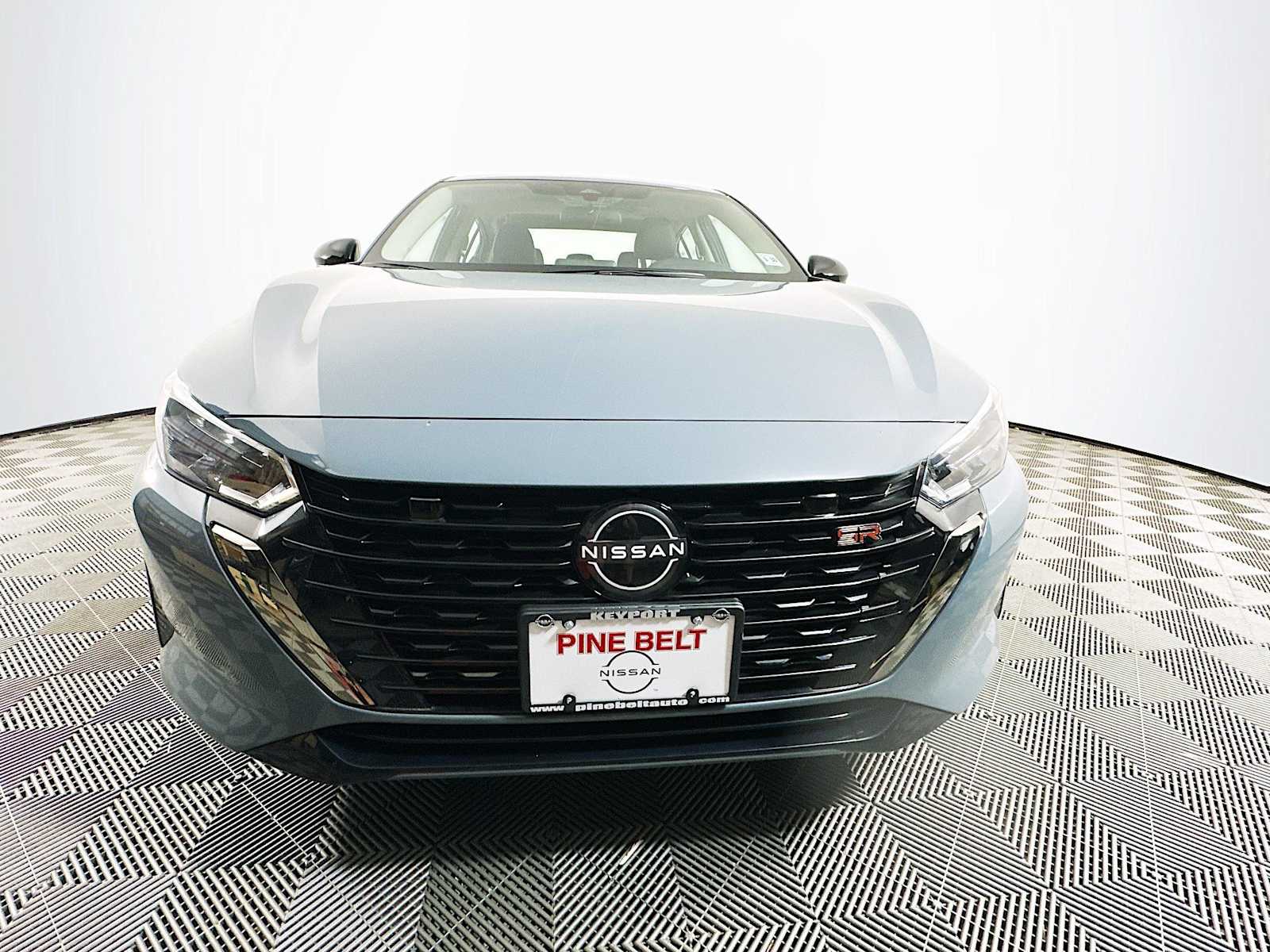 2024 Nissan Sentra SR photo 2