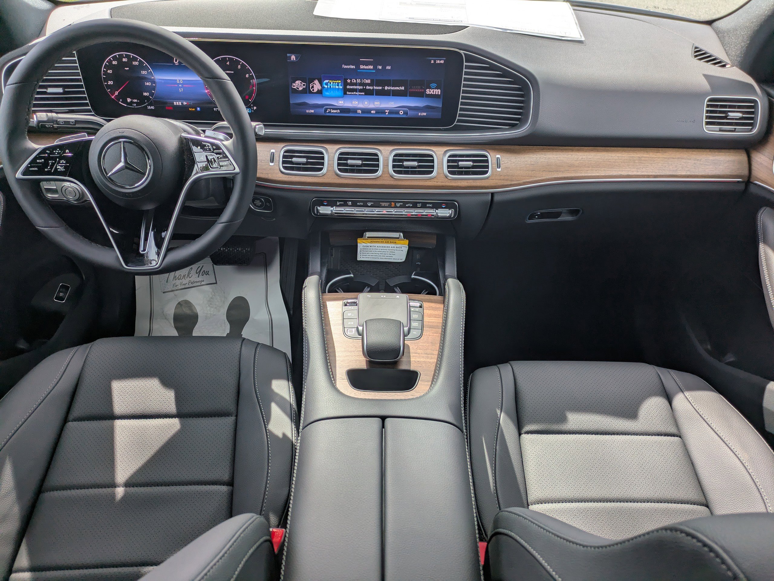 2025 Mercedes Benz GLE 450 4MATIC photo 2