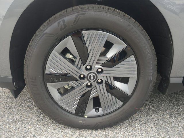 2025 Nissan Murano SL photo 11