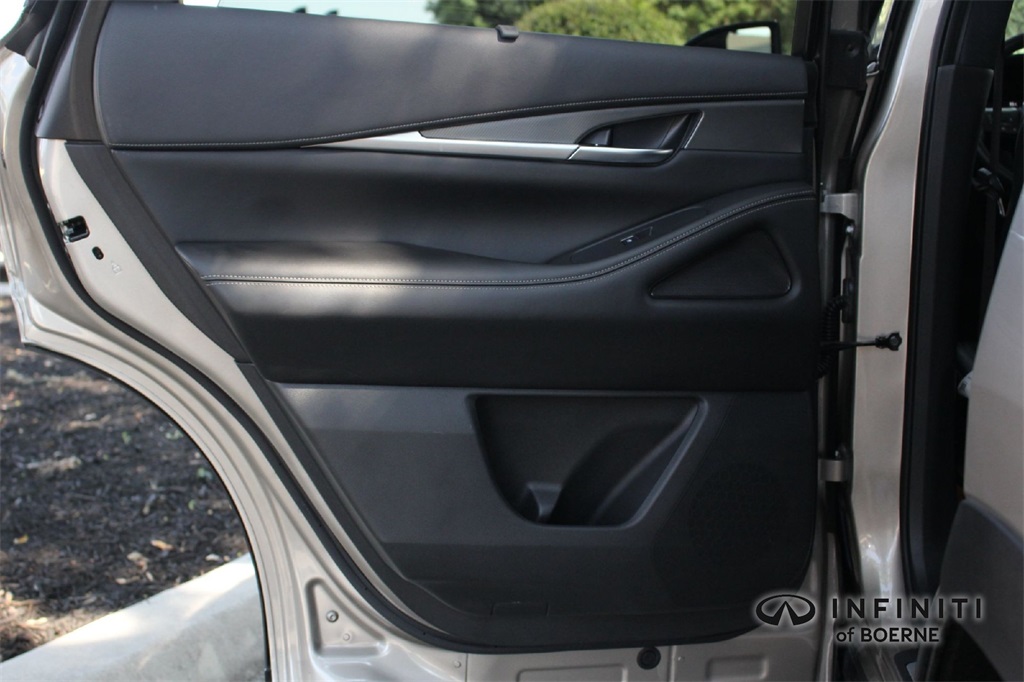 2023 Infiniti QX60 Luxe photo 30