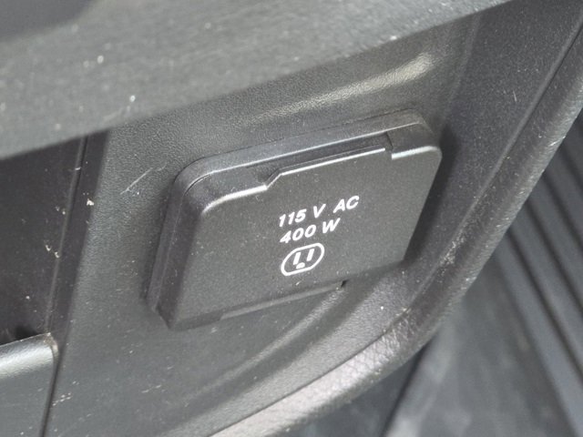 2022 Ram 3500 photo 8