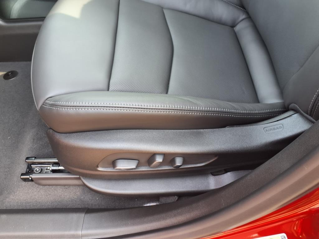 2025 Cadillac XT6 Sport photo 6