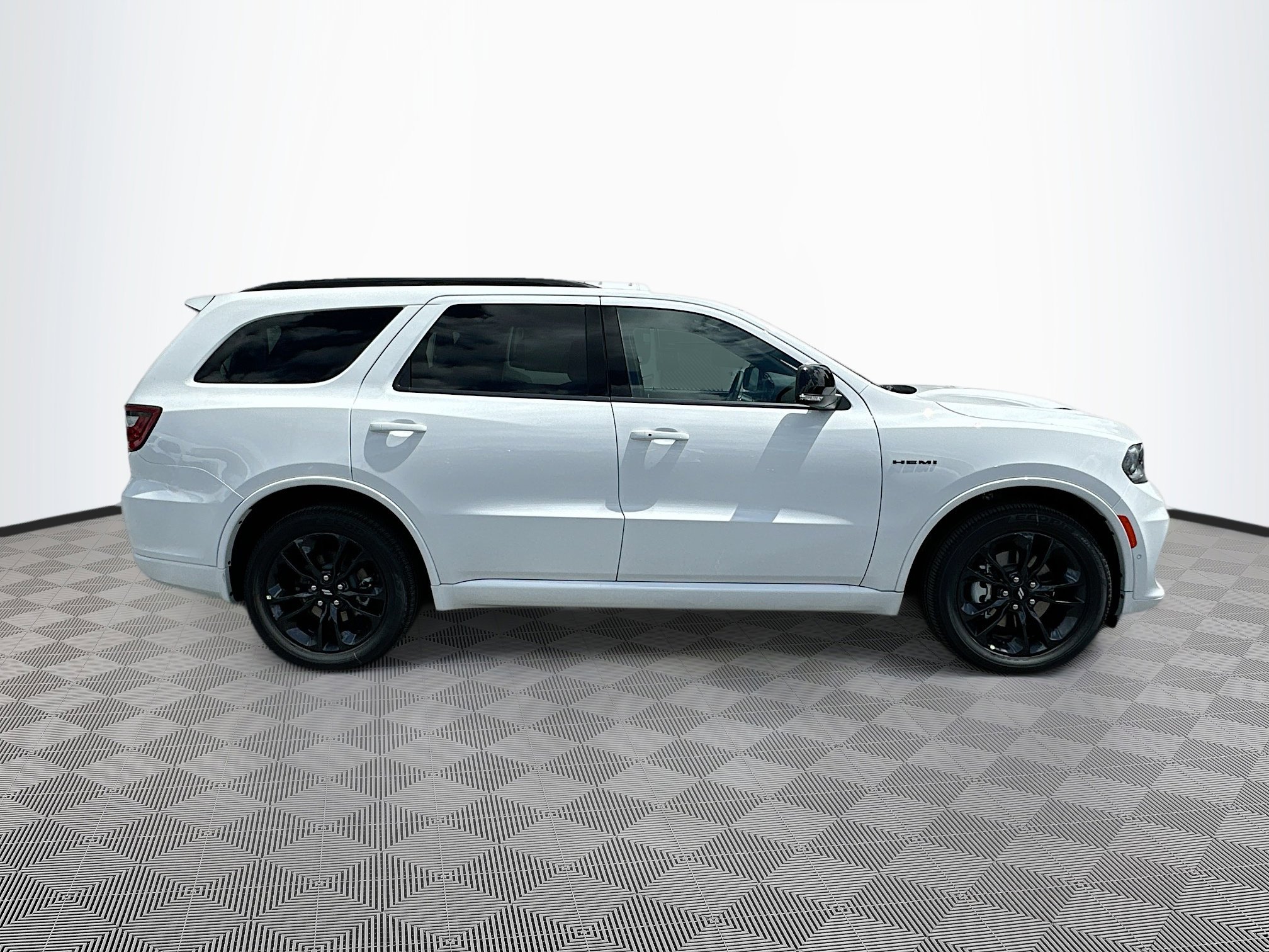 2025 Dodge Durango R/T Plus photo 2