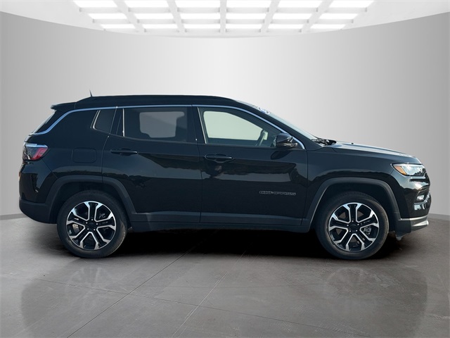 2023 Jeep Compass Limited photo 7