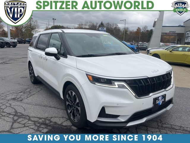 2024 Kia Carnival EX's photo