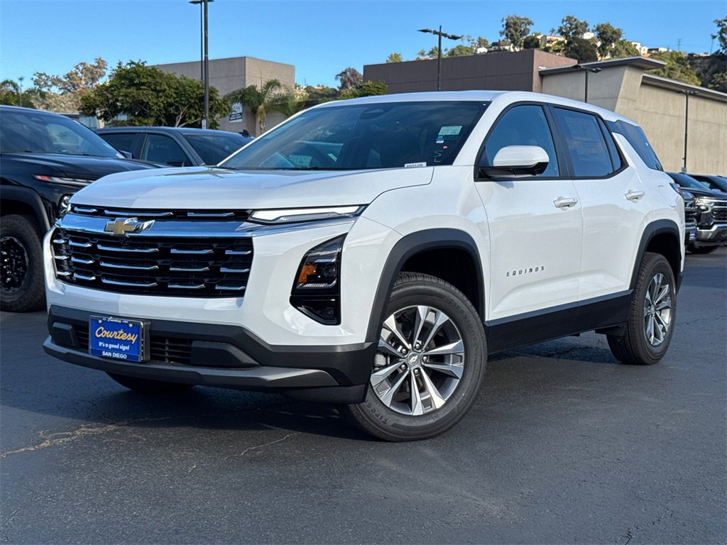 2026 Chevrolet Equinox LT photo 2