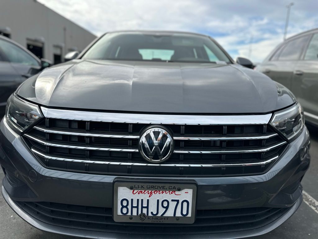 2019 Volkswagen Jetta SEL photo 2