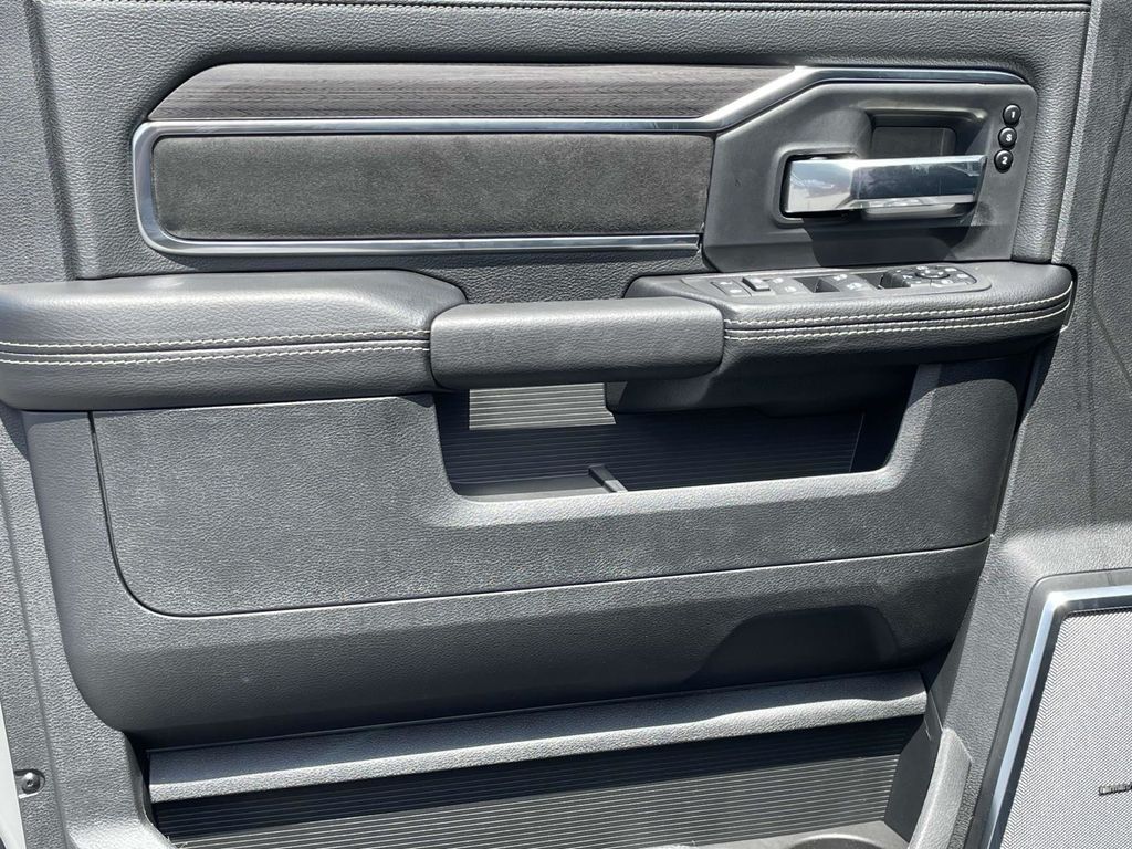 2025 Ram 2500 Laramie photo 19
