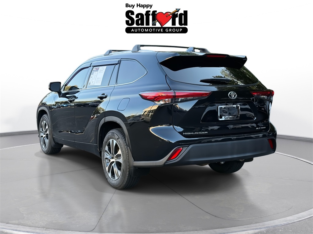 2022 Toyota Highlander XLE photo 3