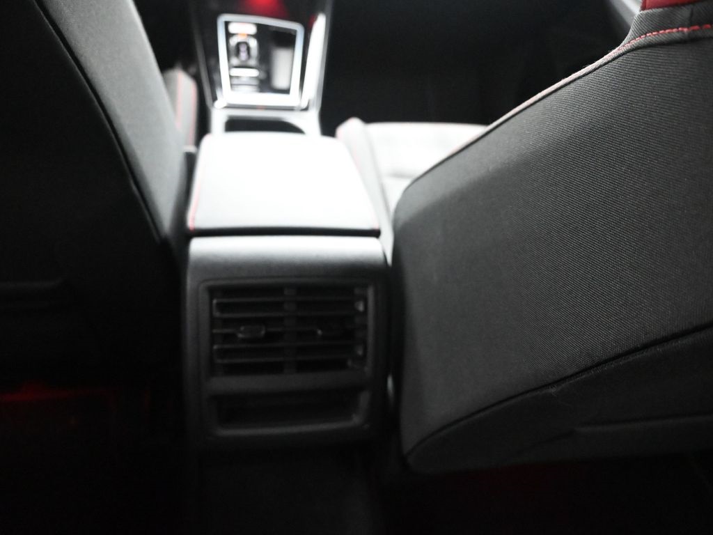 2024 Volkswagen Golf GTI S photo 13