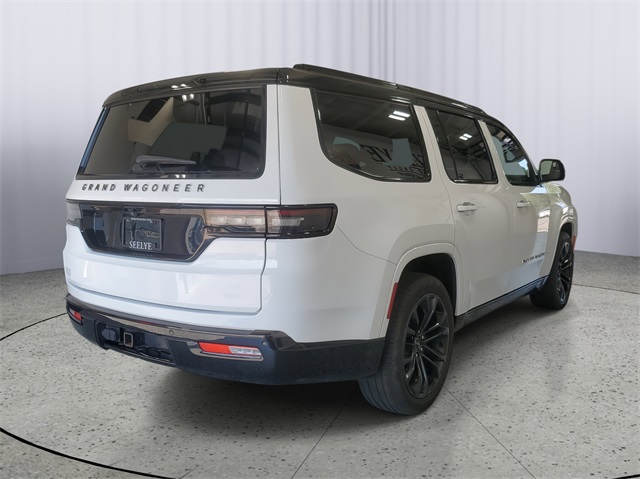 2024 Jeep Grand Wagoneer III photo 2