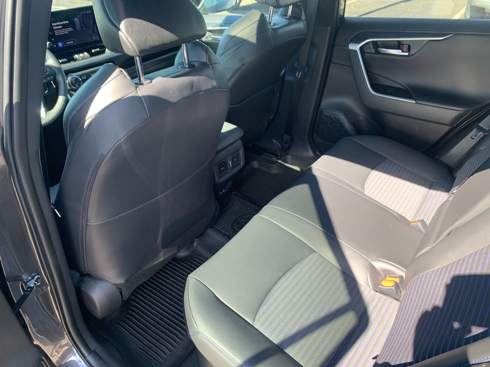 2023 Toyota RAV4 Hybrid XSE photo 11