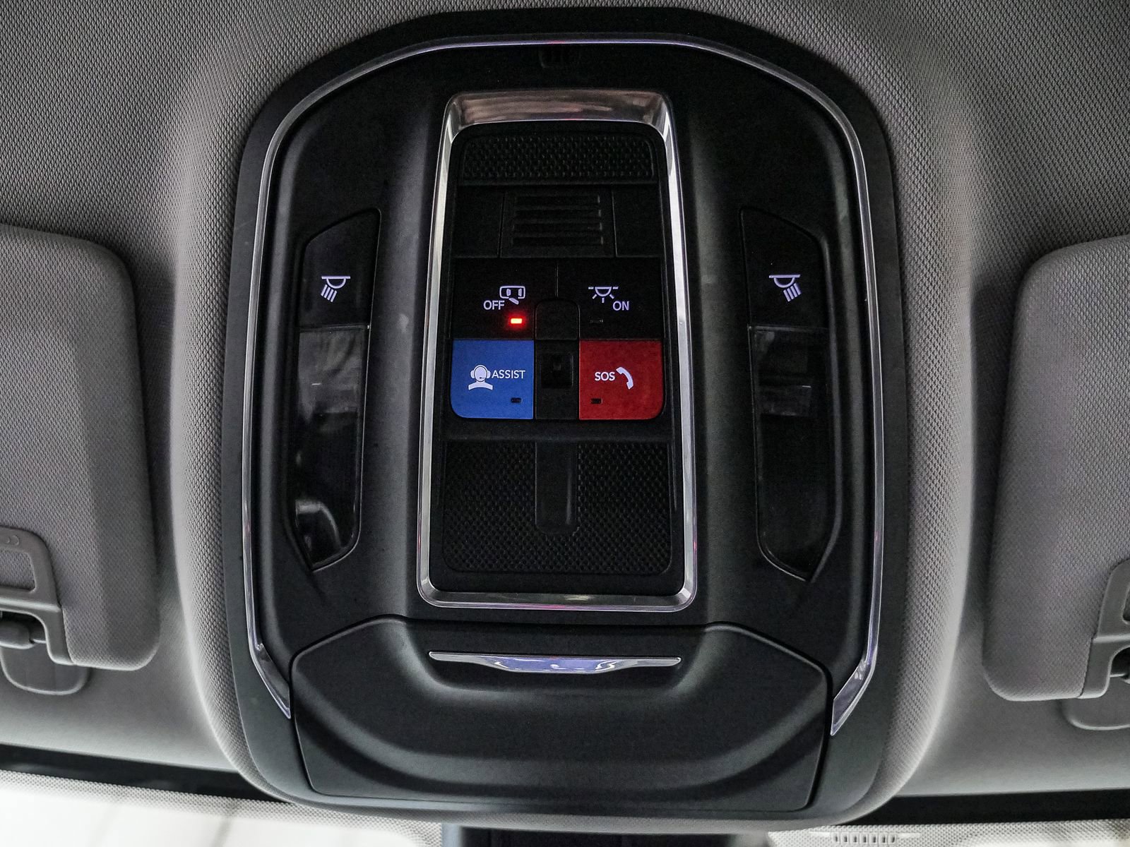 2023 Jeep Grand Cherokee Laredo Altitude photo 28
