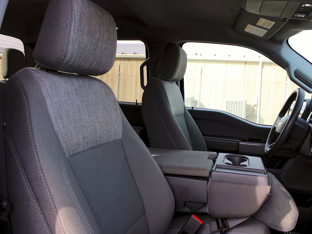 2023 Ford F-150 XLT photo 24
