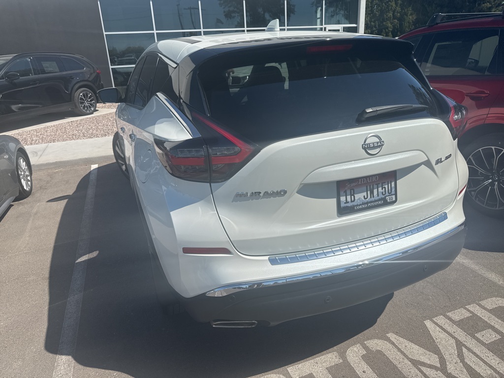 2023 Nissan Murano SL photo 2