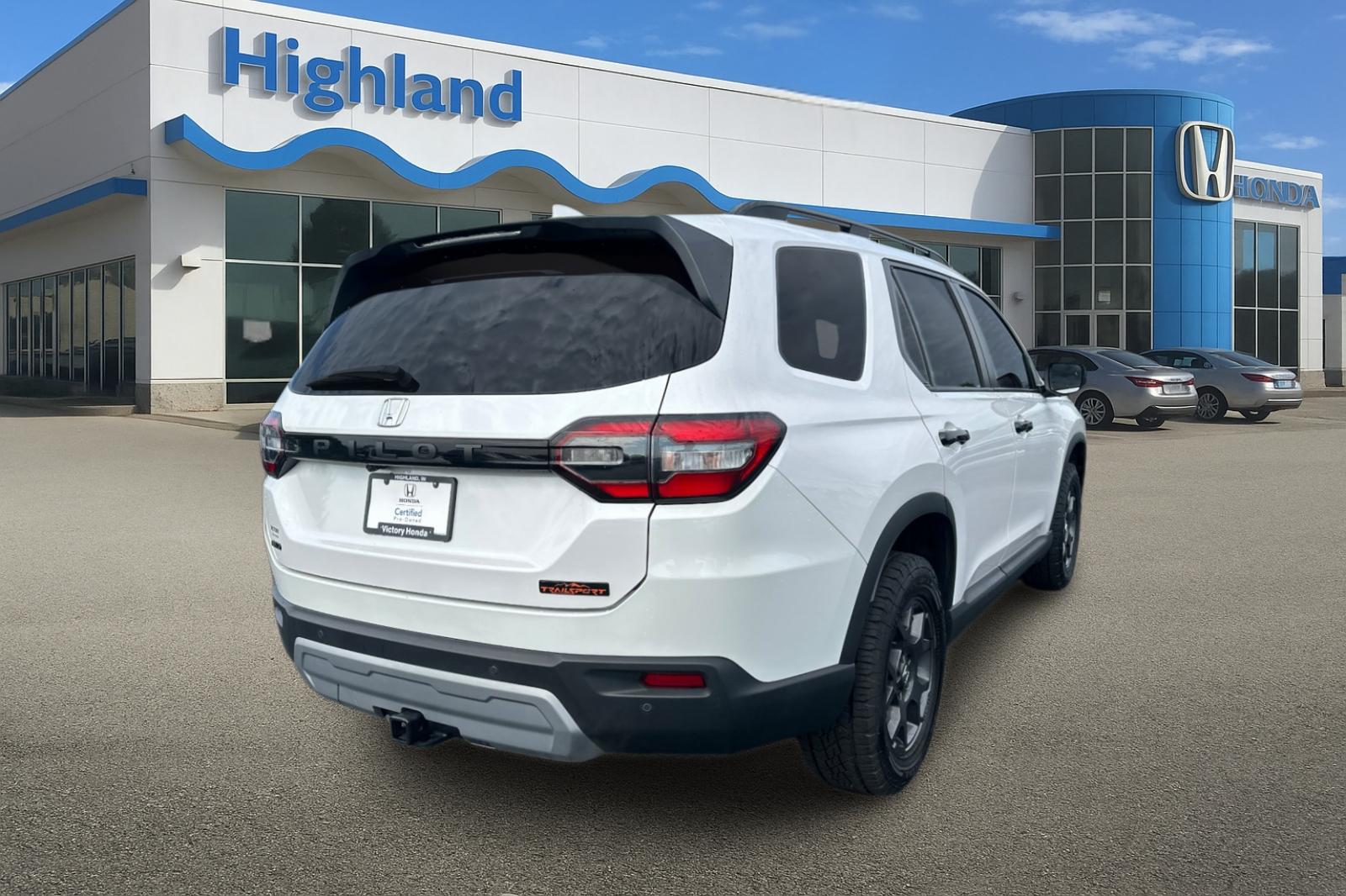 2023 Honda Pilot TrailSport photo 4