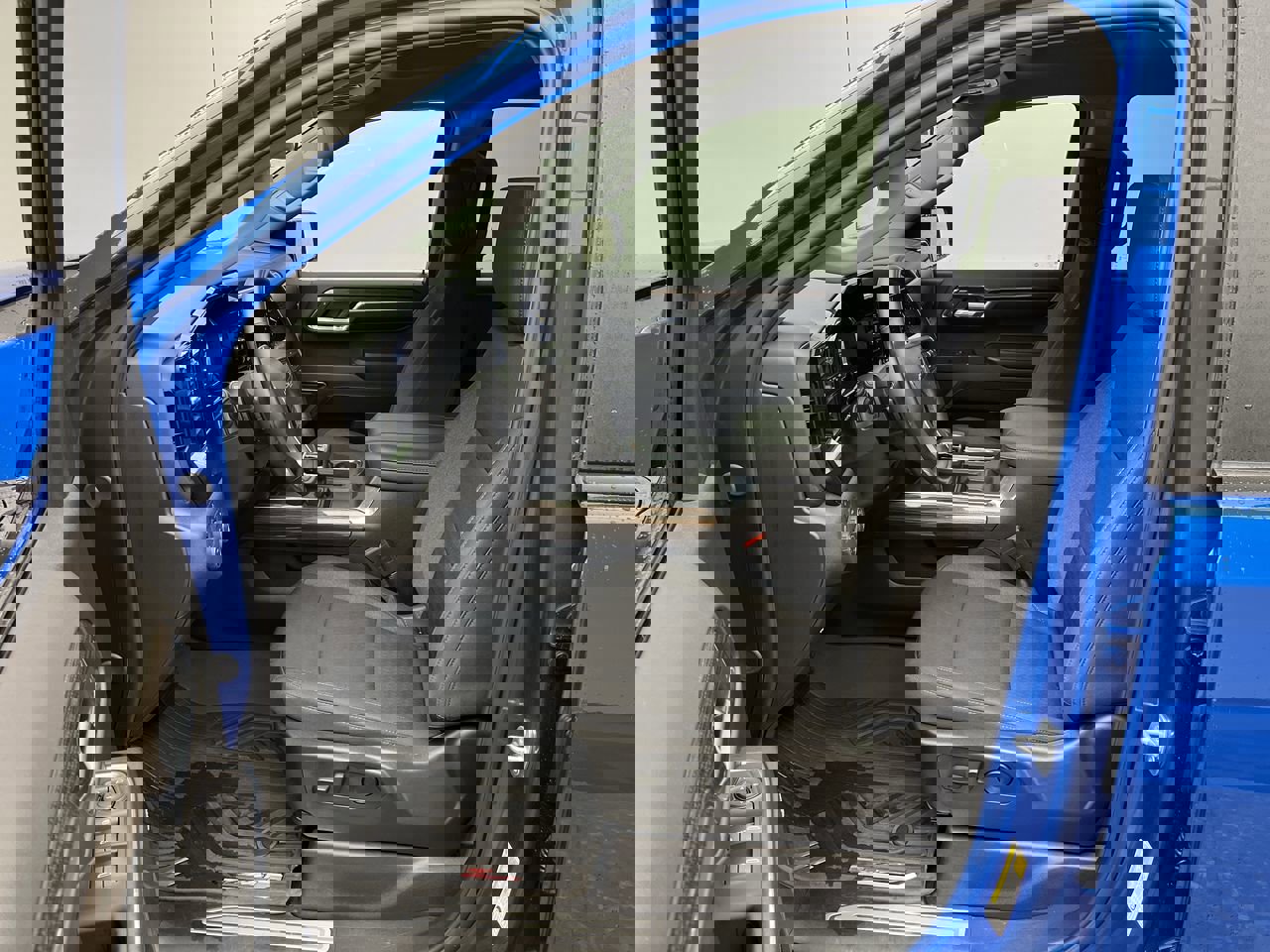 2024 Chevrolet Silverado 1500 RST photo 3