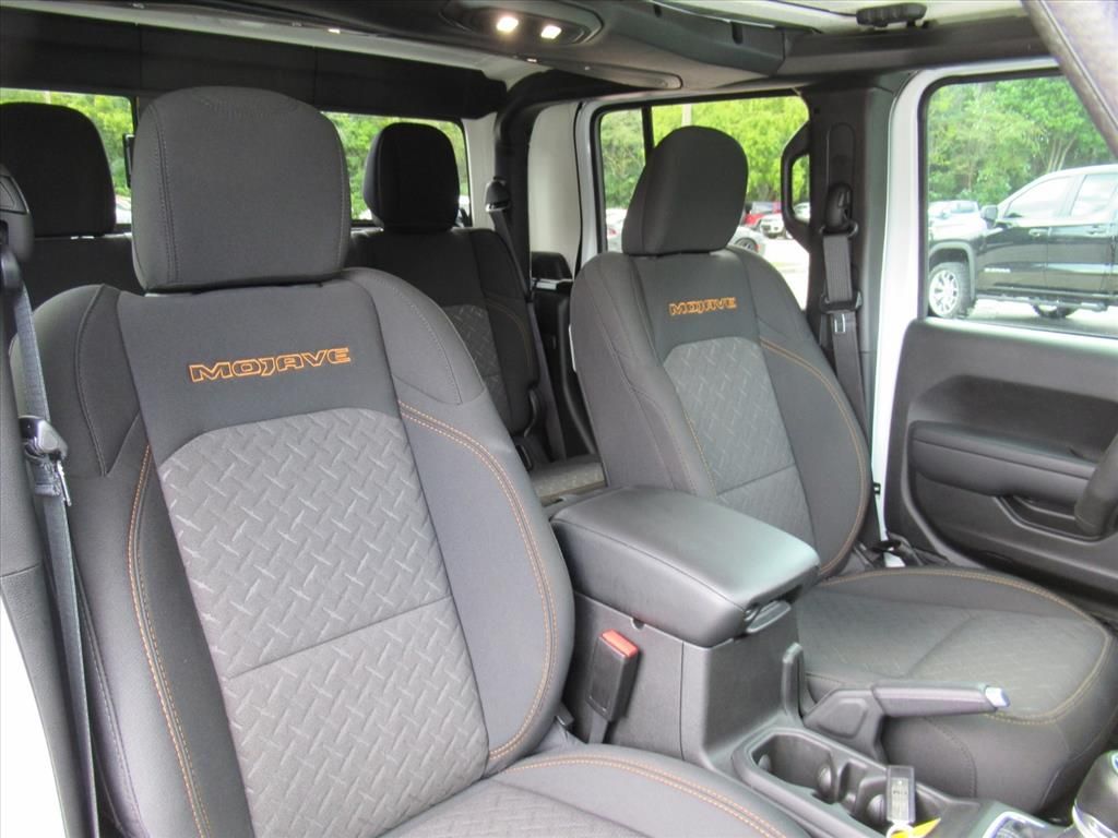2024 Jeep Gladiator Mojave photo 11
