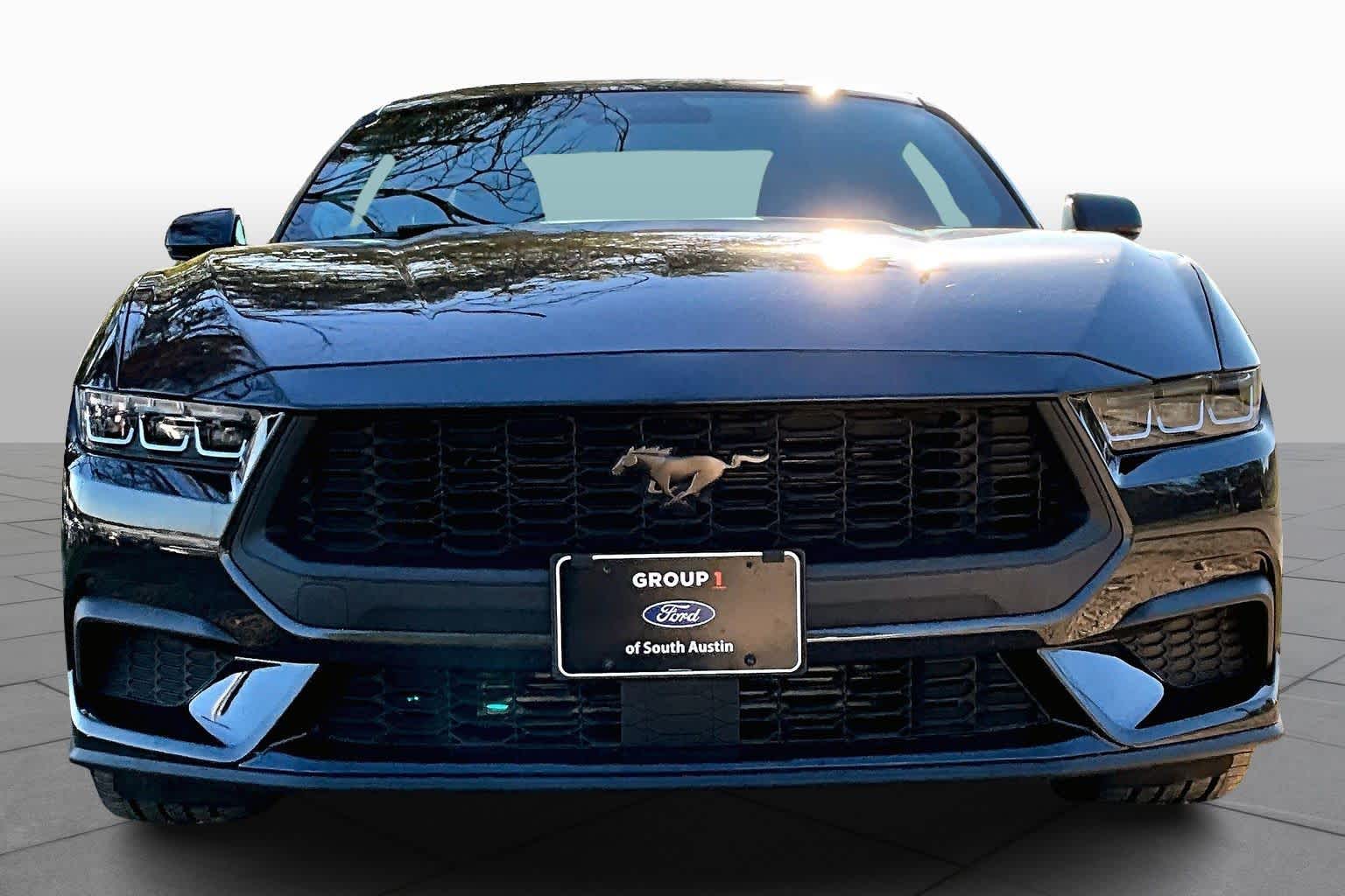 2024 Ford Mustang EcoBoost Premium photo 4