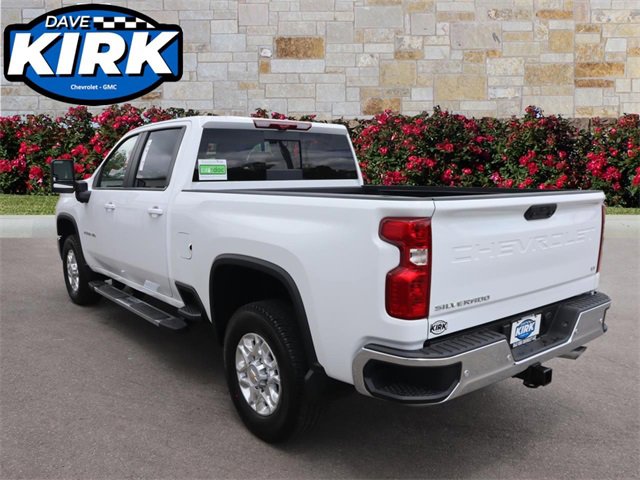 2025 Chevrolet Silverado 2500HD LT photo 4