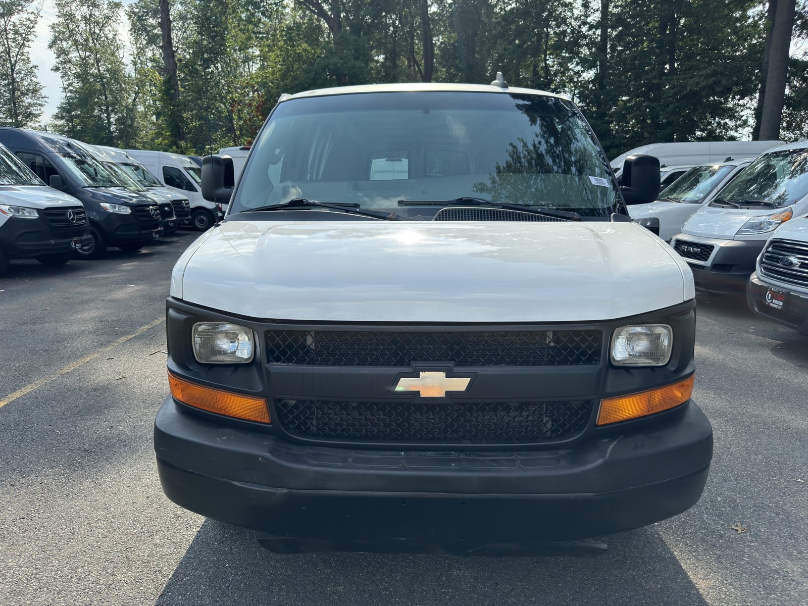 2020 Chevrolet Express Cargo Work Van 3500 photo 2