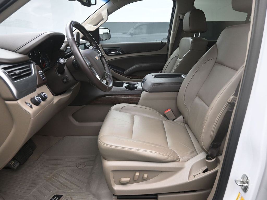 2019 Chevrolet Tahoe LT photo 17