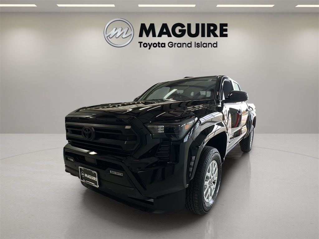 2025 Toyota Tacoma SR5's photo