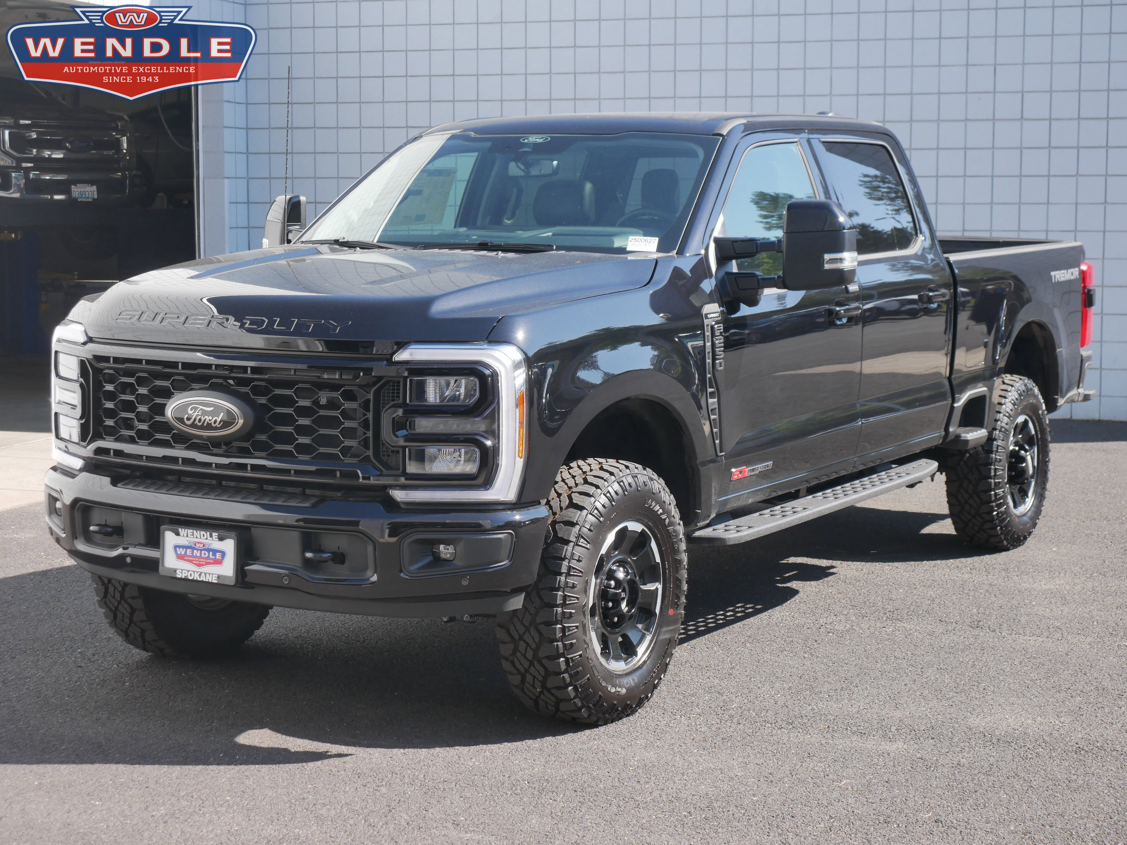 2025 Ford F-250 Super Duty Lariat's photo