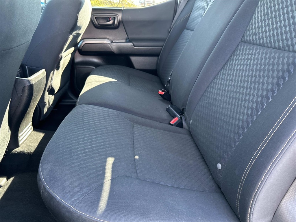 2021 Toyota Tacoma SR5 photo 18