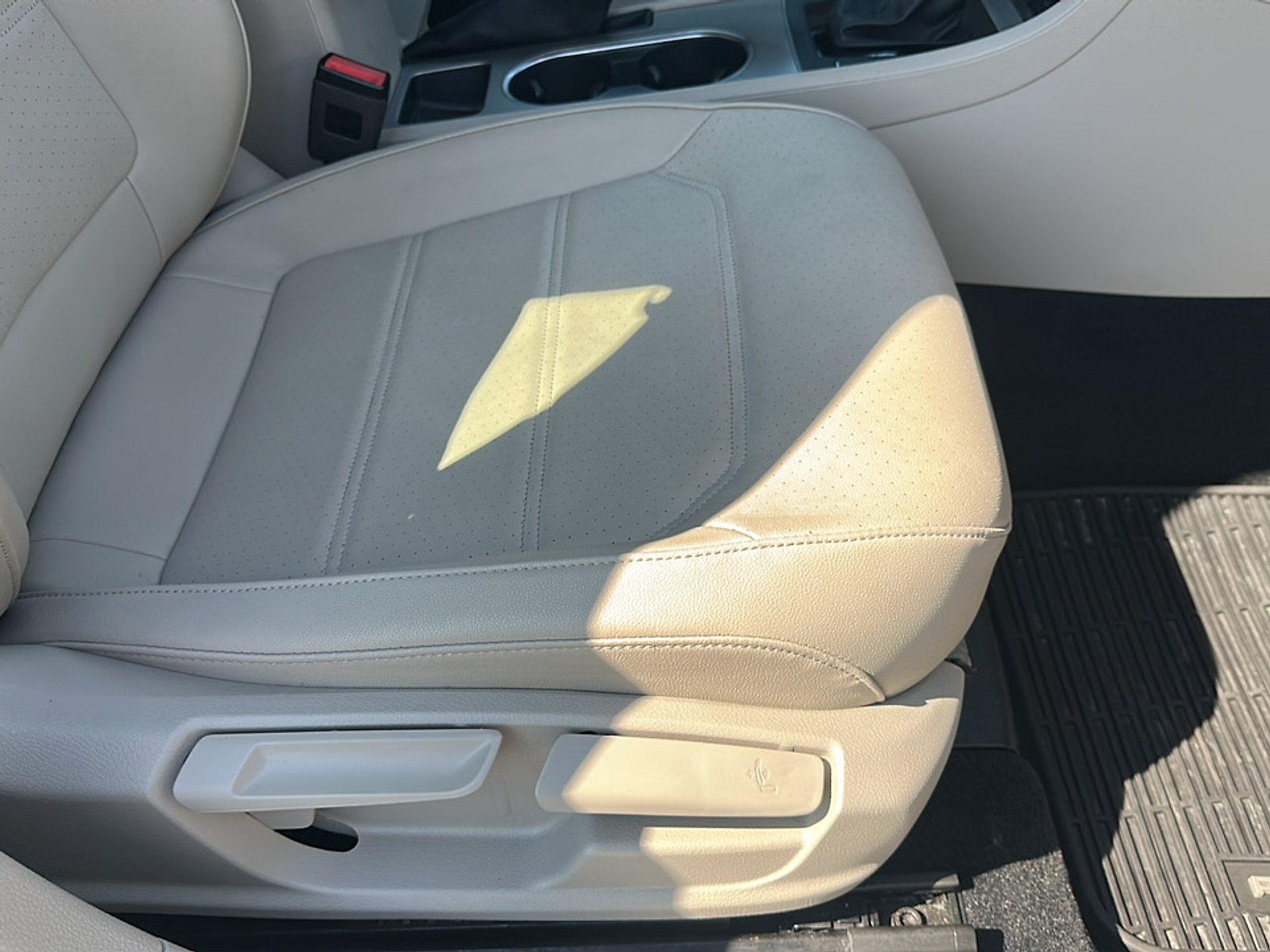 2022 Volkswagen Passat 2.0T SE photo 12