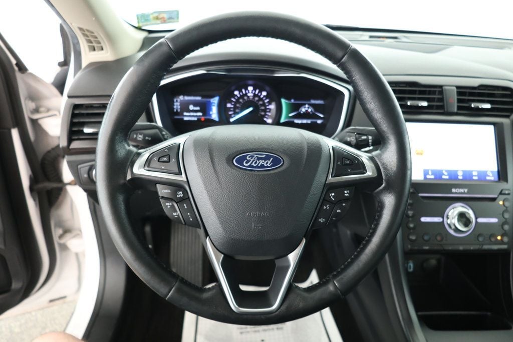 2020 Ford Fusion Titanium Plug-In Hybrid photo 12