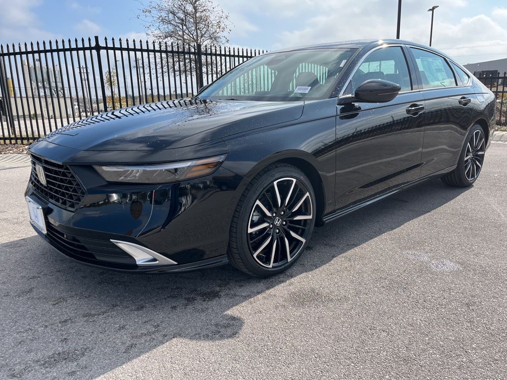 2025 Honda Accord Hybrid Touring's photo