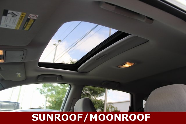 2011 Honda CR-V EX photo 14