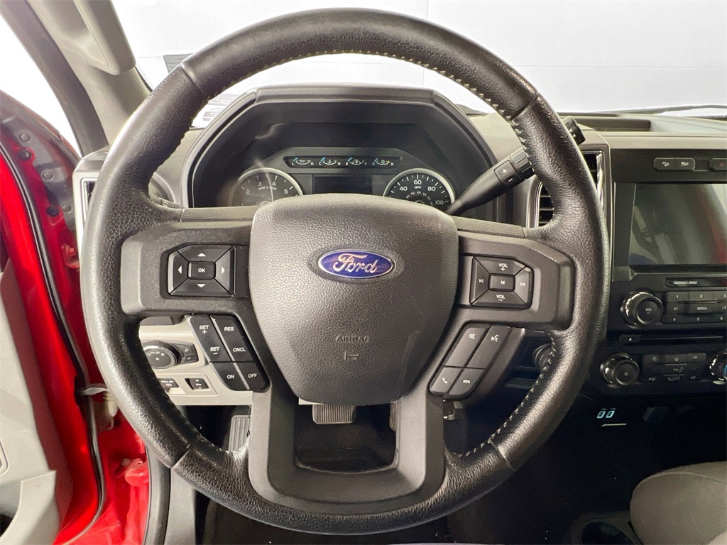 2016 Ford F-150 XLT photo 8
