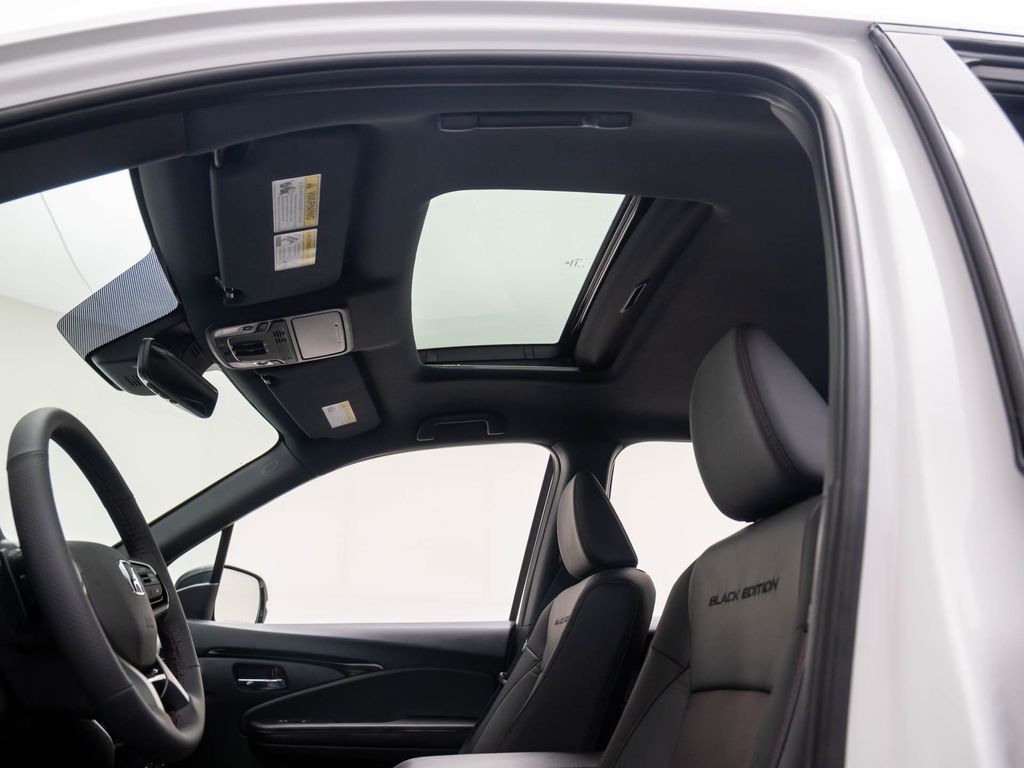 2025 Honda Ridgeline Black Edition photo 15