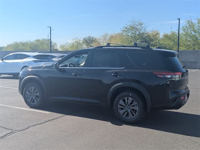 2025 Nissan Pathfinder SV photo 3