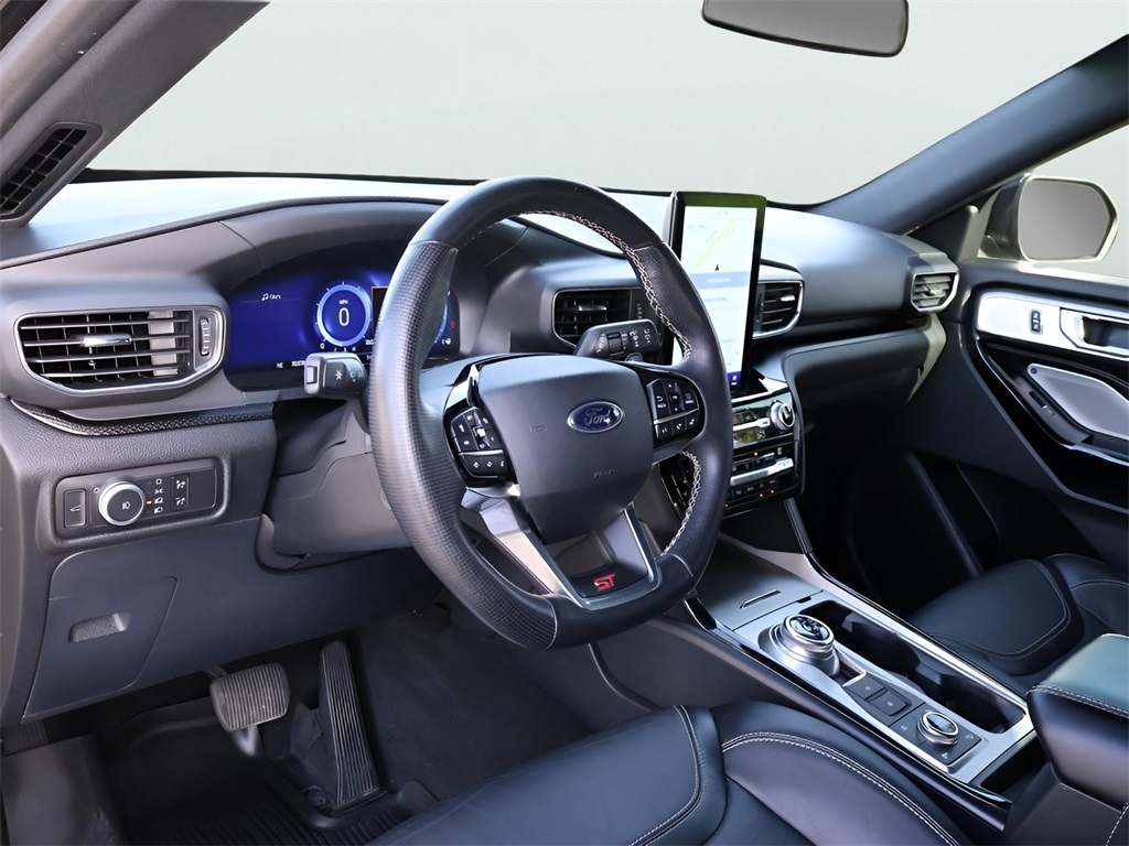 2021 Ford Explorer ST photo 19