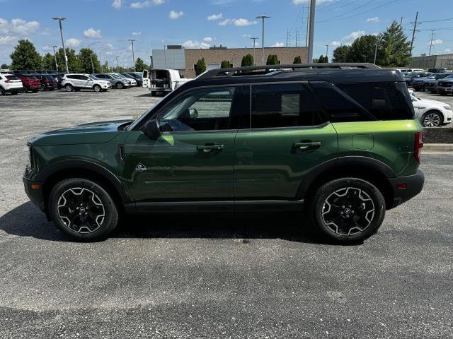 2025 Ford Bronco Sport Outer Banks photo 2