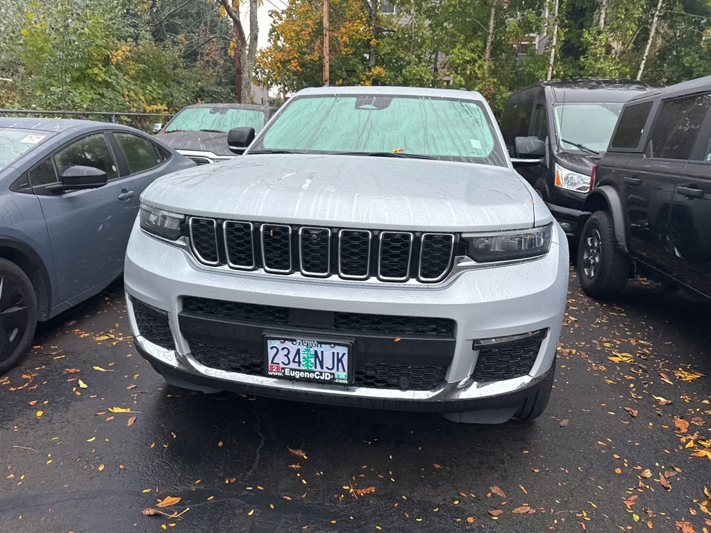 2021 Jeep Grand Cherokee Limited photo 2